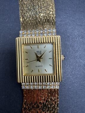 VINTAGE Nolan Miller Glamour Collection Gold Tone & Stones Quartz Watch 22mm